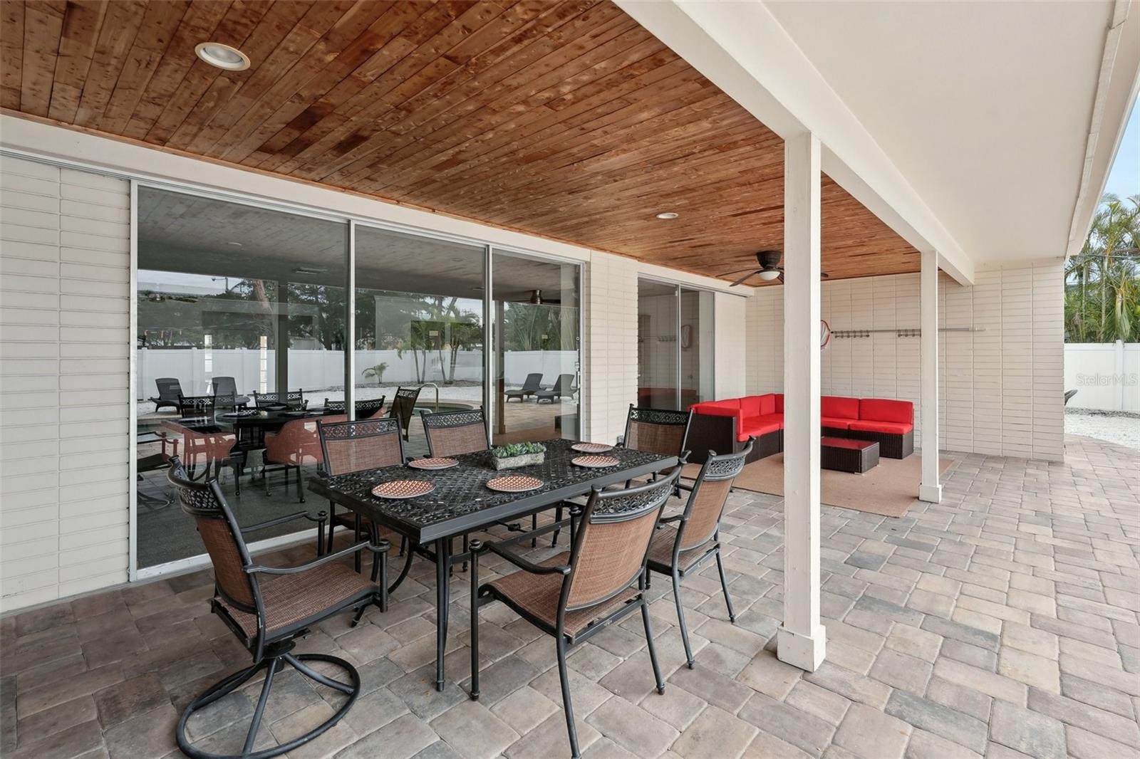 ST ARMANDS DIV/JOHN RINGLING E - Residential Lease