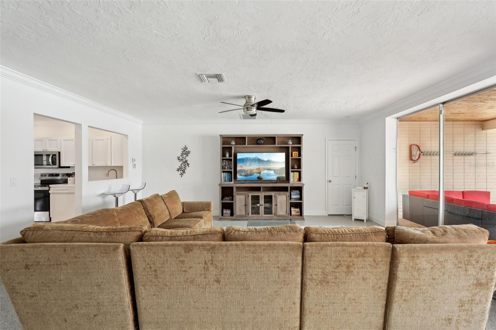ST ARMANDS DIV/JOHN RINGLING E - Residential Lease