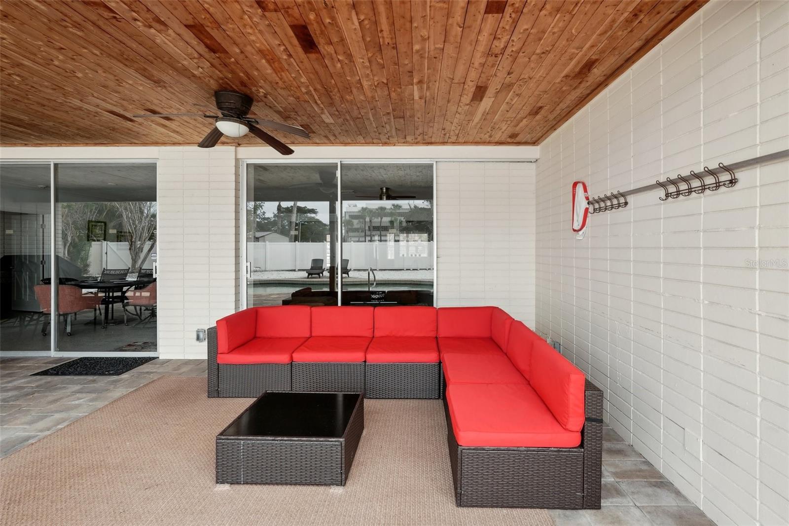 ST ARMANDS DIV/JOHN RINGLING E - Residential Lease