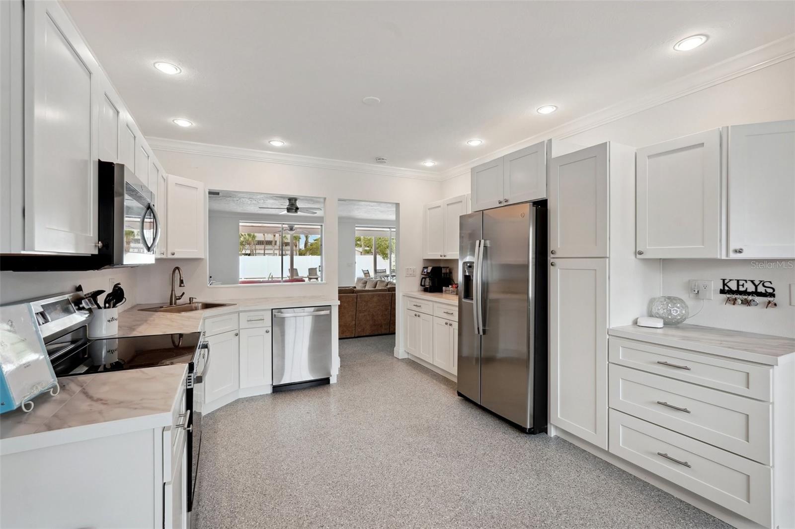ST ARMANDS DIV/JOHN RINGLING E - Residential Lease