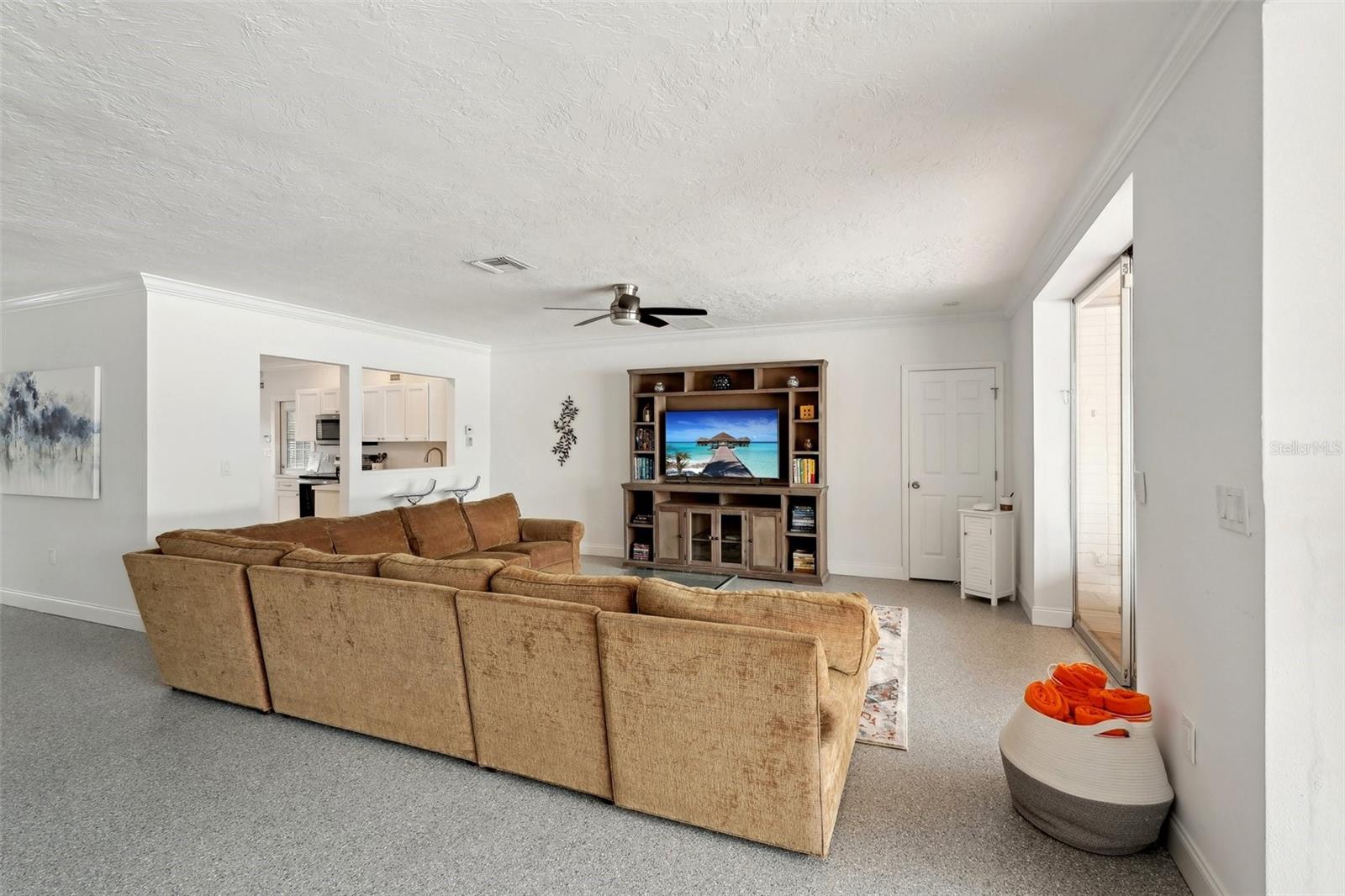 ST ARMANDS DIV/JOHN RINGLING E - Residential Lease