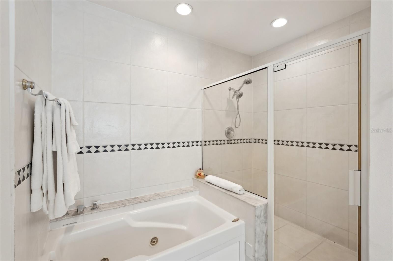 ST ARMANDS DIV/JOHN RINGLING E - Residential Lease