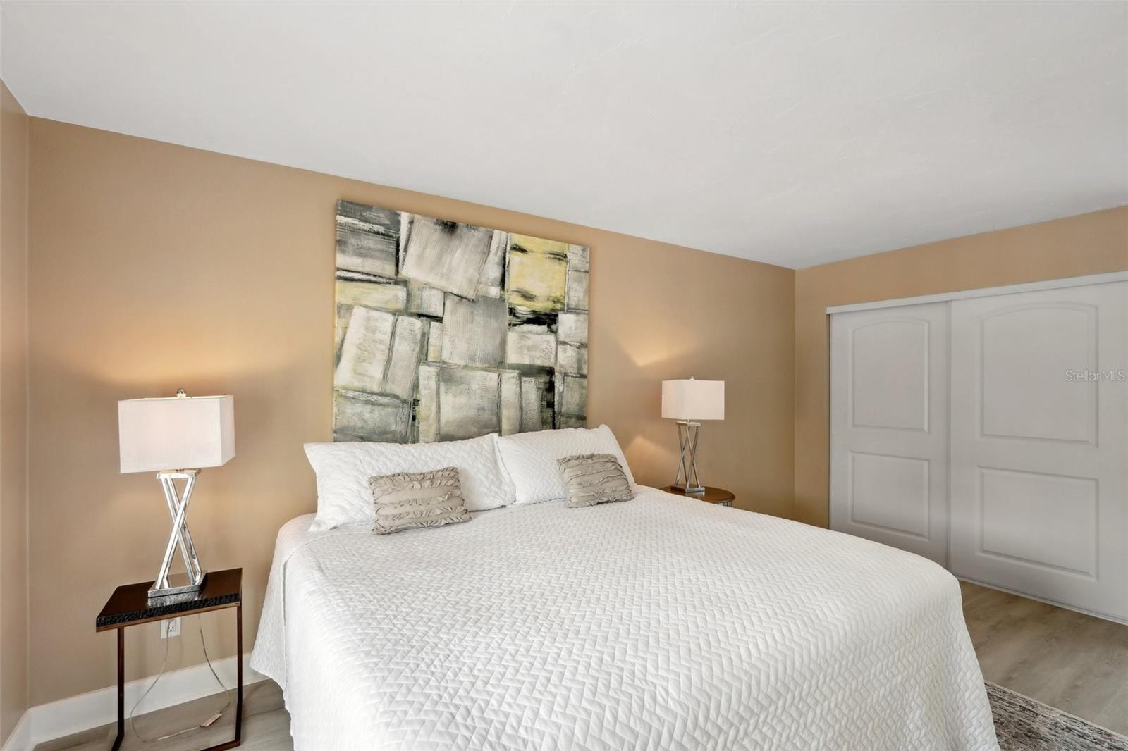 ST ARMANDS DIV/JOHN RINGLING E - Residential Lease