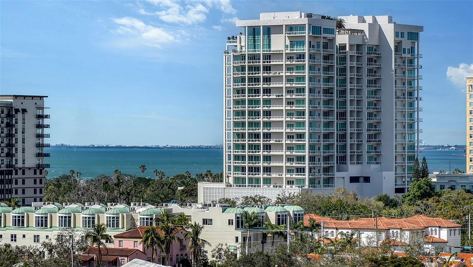 THE DEMARCAY - Residential Lease