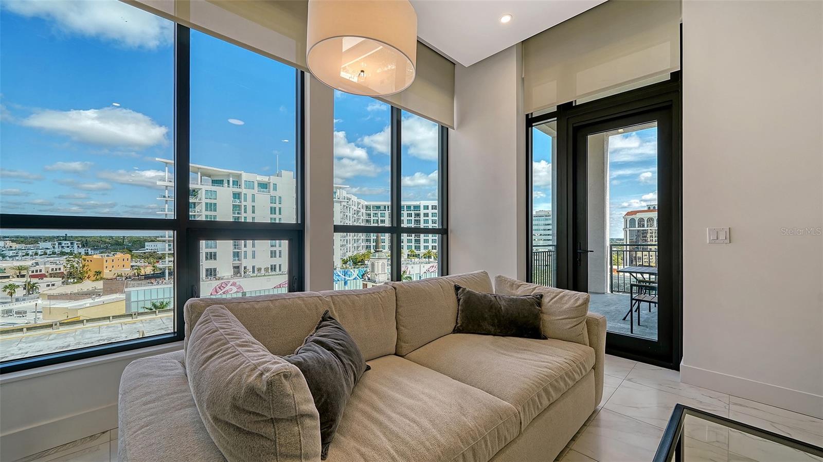 THE DEMARCAY - Residential Lease