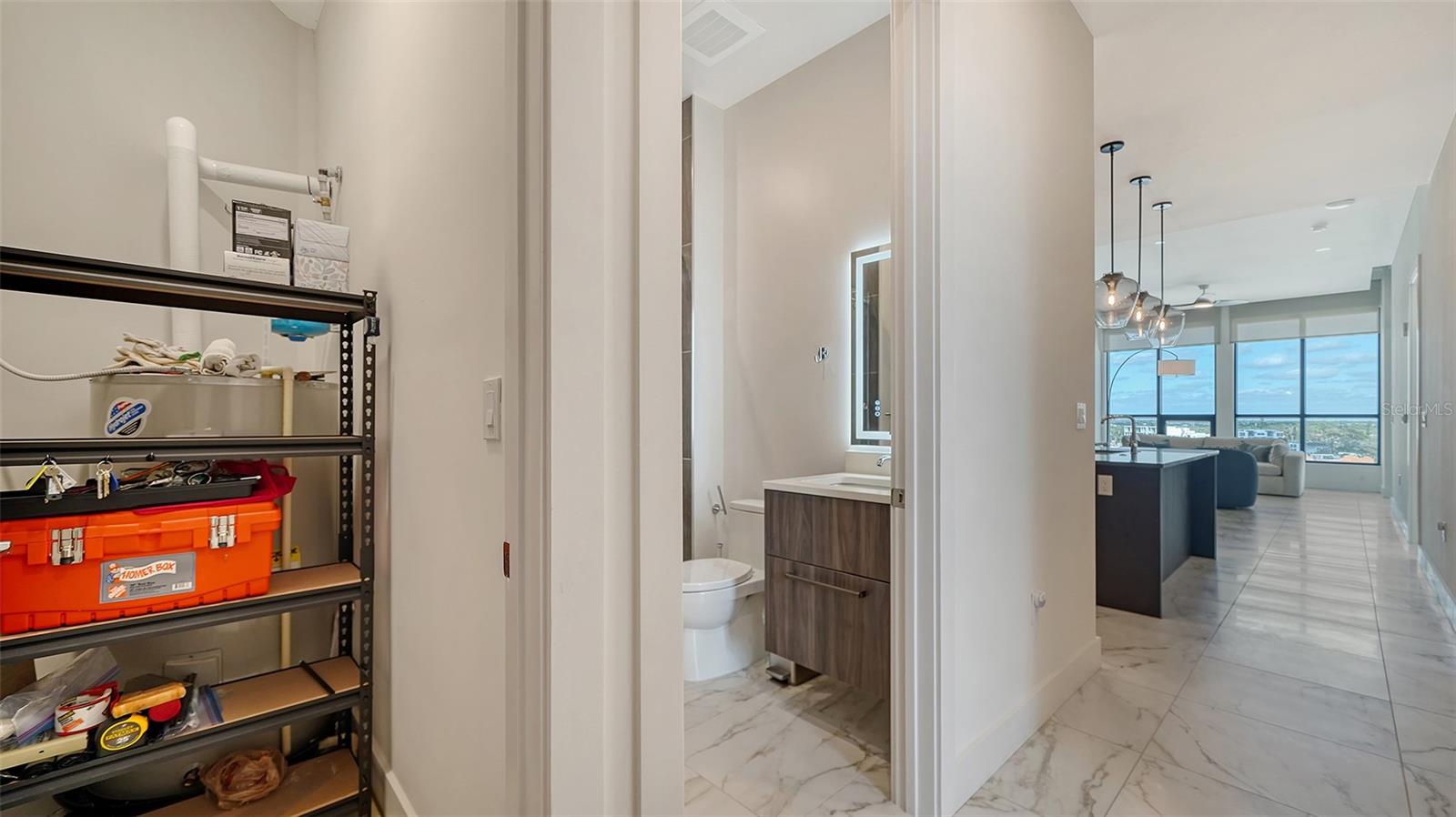 THE DEMARCAY - Residential Lease