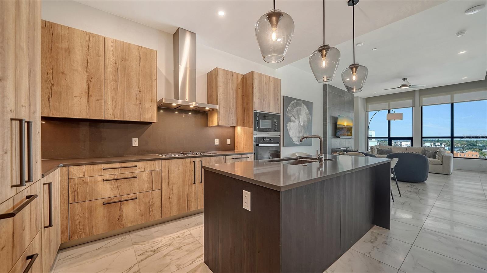 THE DEMARCAY - Residential Lease