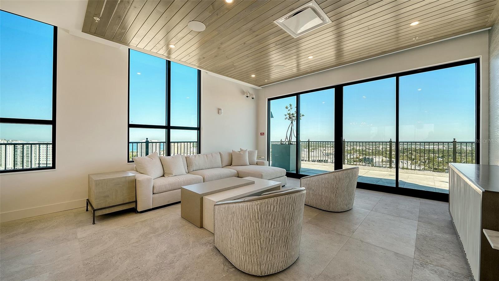 THE DEMARCAY - Residential Lease
