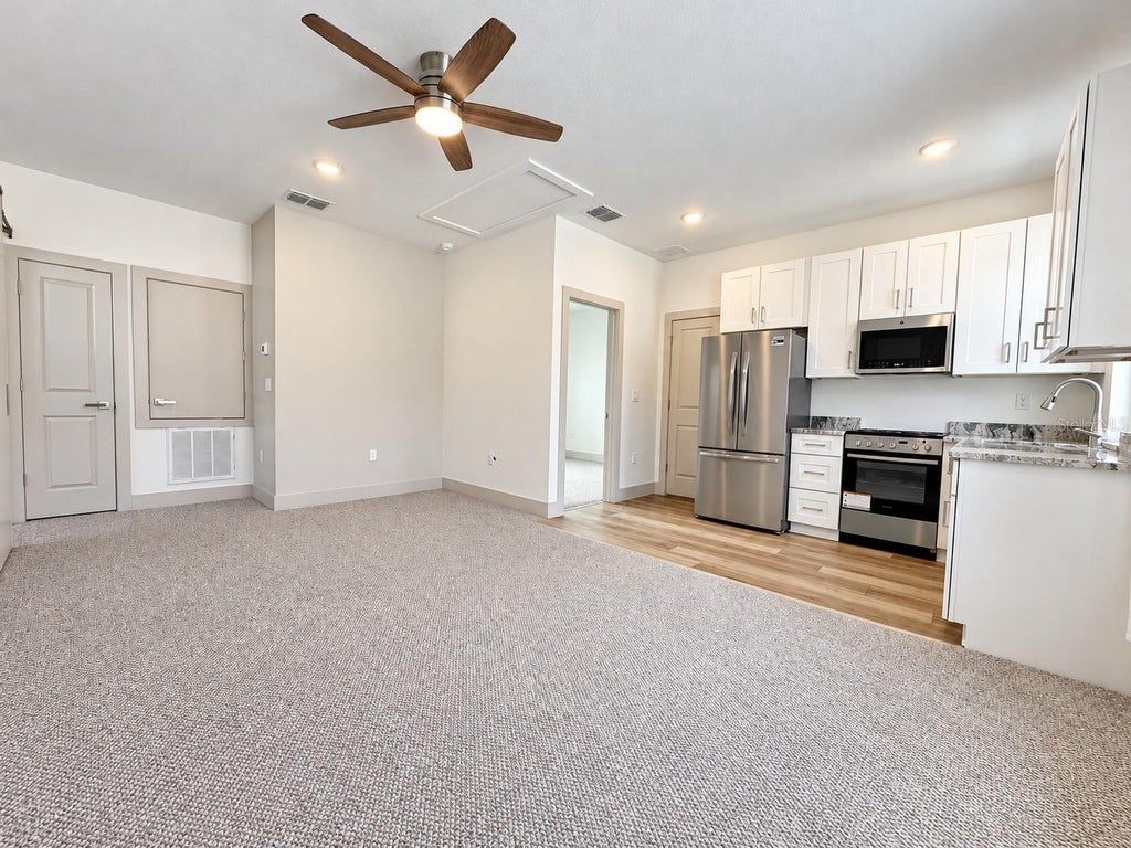 Photo of 724 Ellwood Avenue #B, Orlando, FL 32804 (MLS # O6449638)