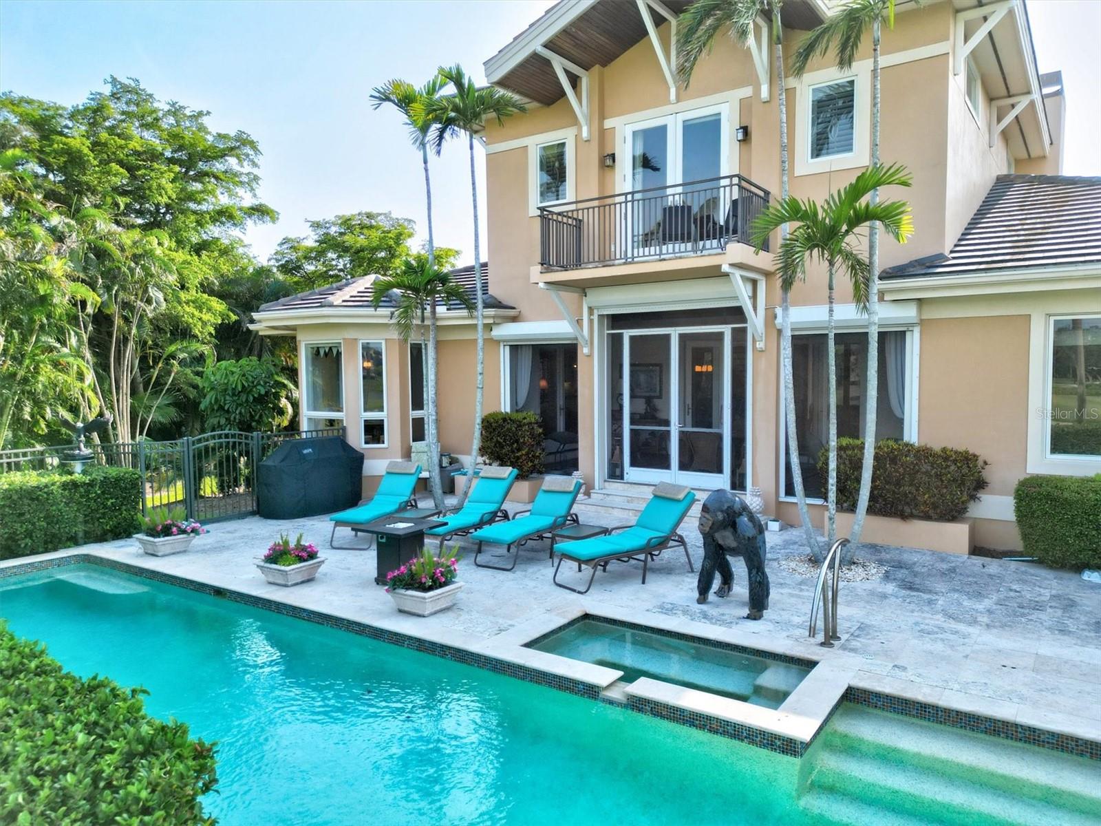 BAY ISLES - Residential