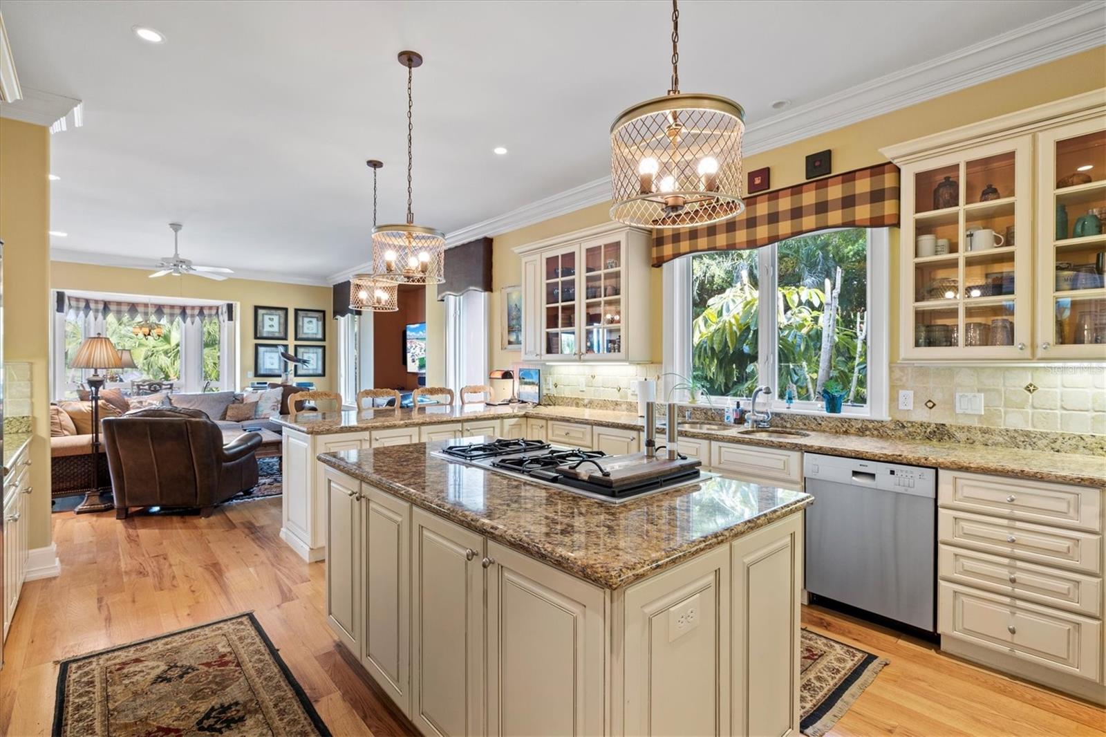 BAY ISLES - Residential