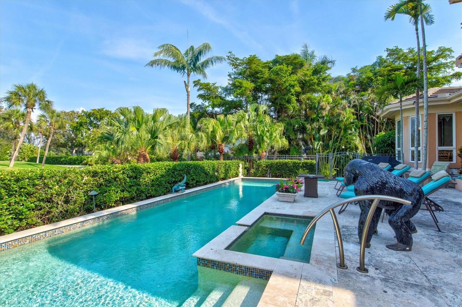 BAY ISLES - Residential