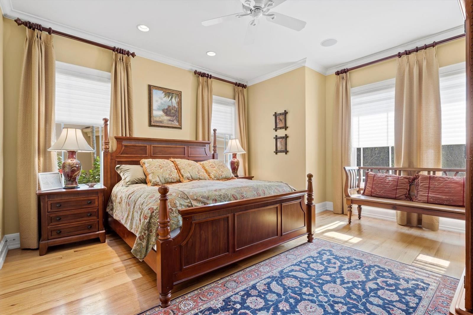 BAY ISLES - Residential