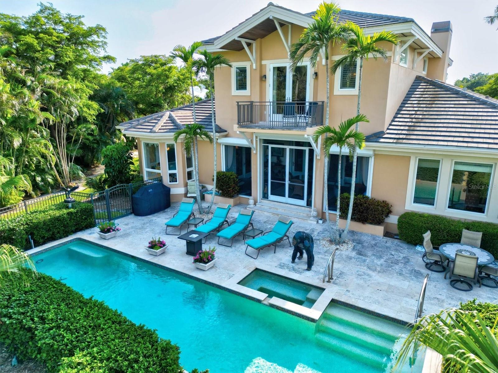 BAY ISLES - Residential