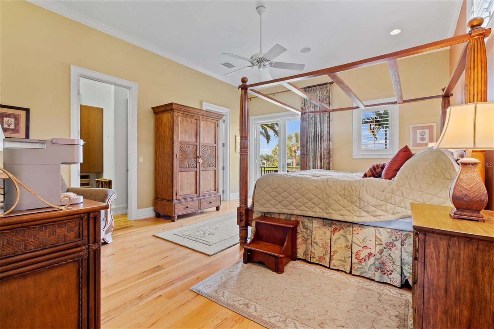 BAY ISLES - Residential