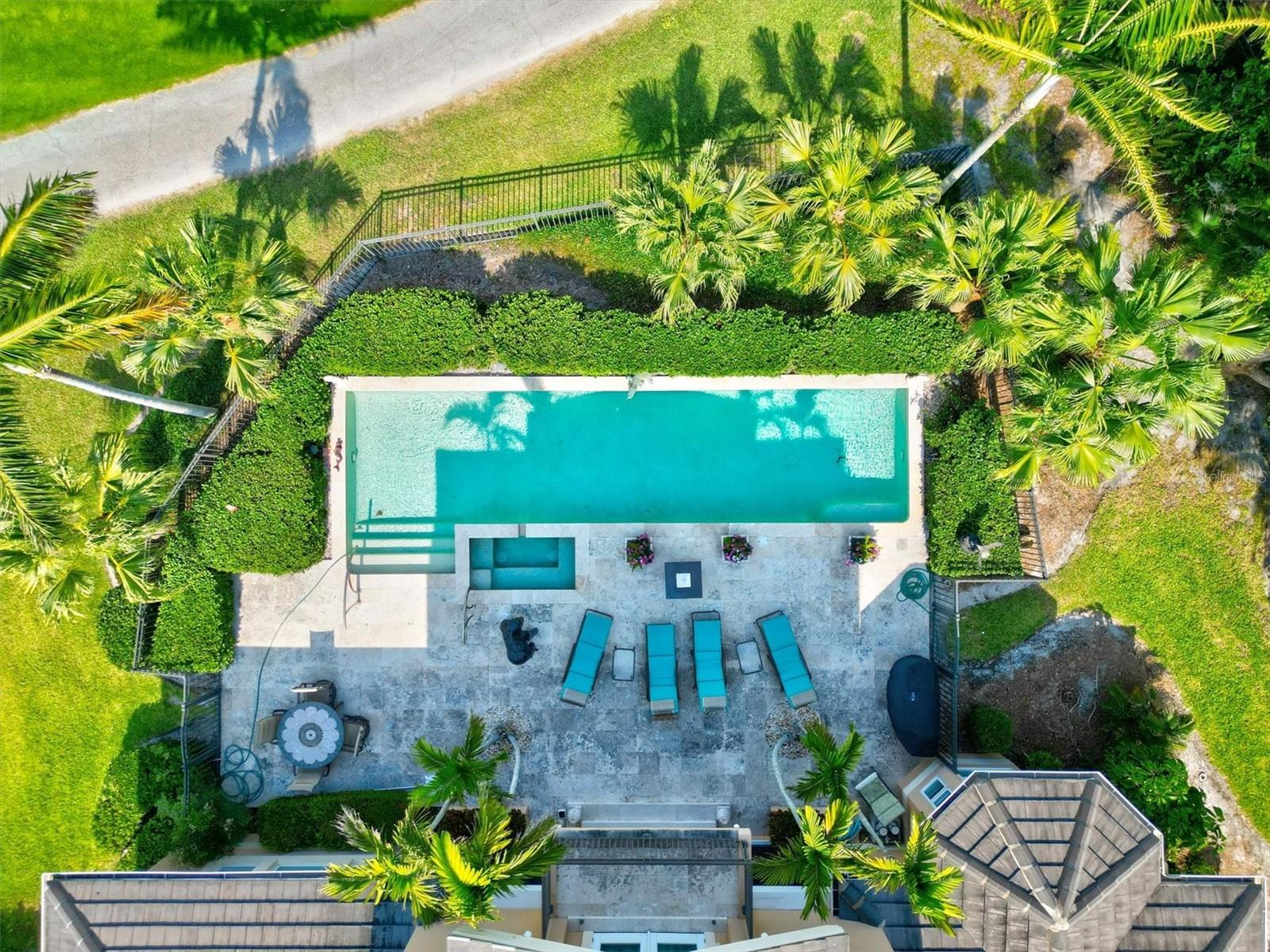 BAY ISLES - Residential