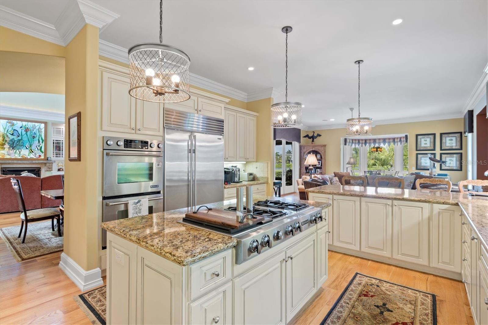 BAY ISLES - Residential