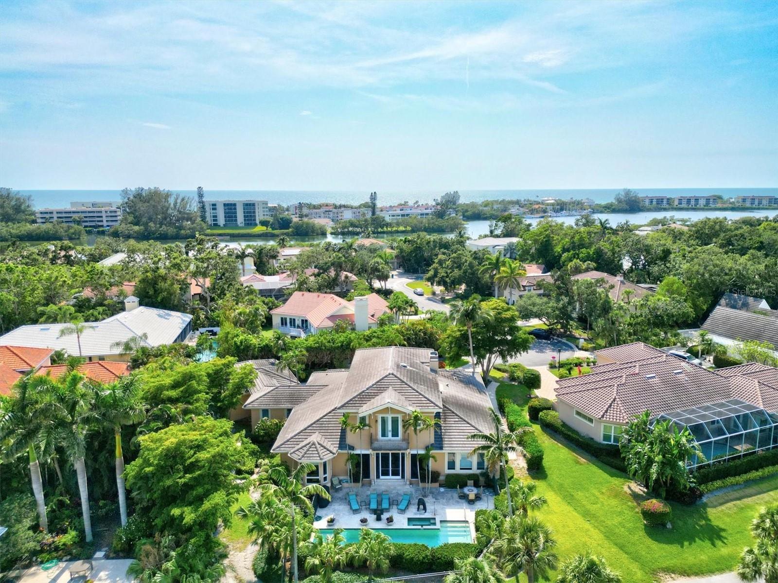 BAY ISLES - Residential