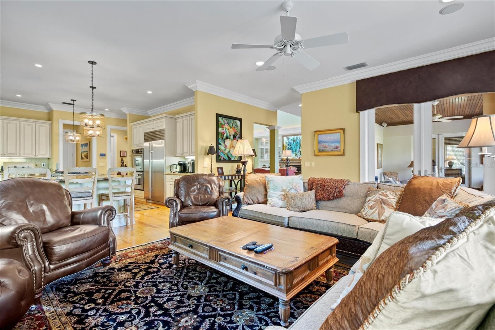 BAY ISLES - Residential