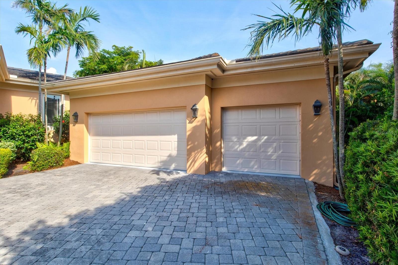 BAY ISLES - Residential