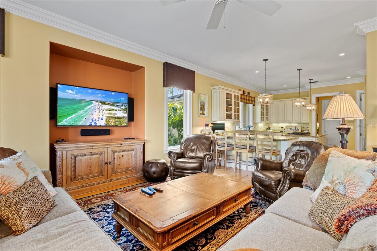 BAY ISLES - Residential