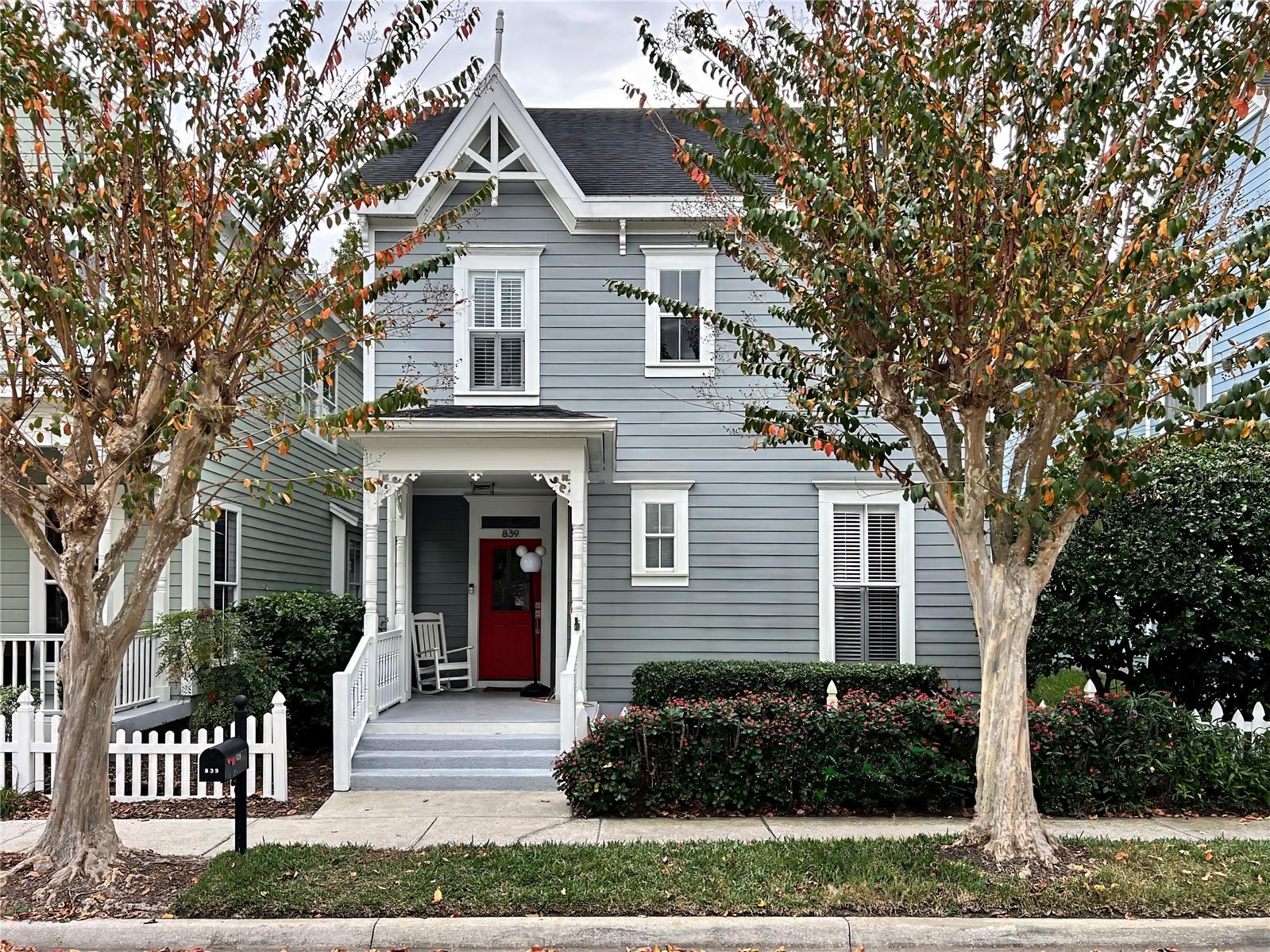 CELEBRATION LAKE EVALYN - Residential