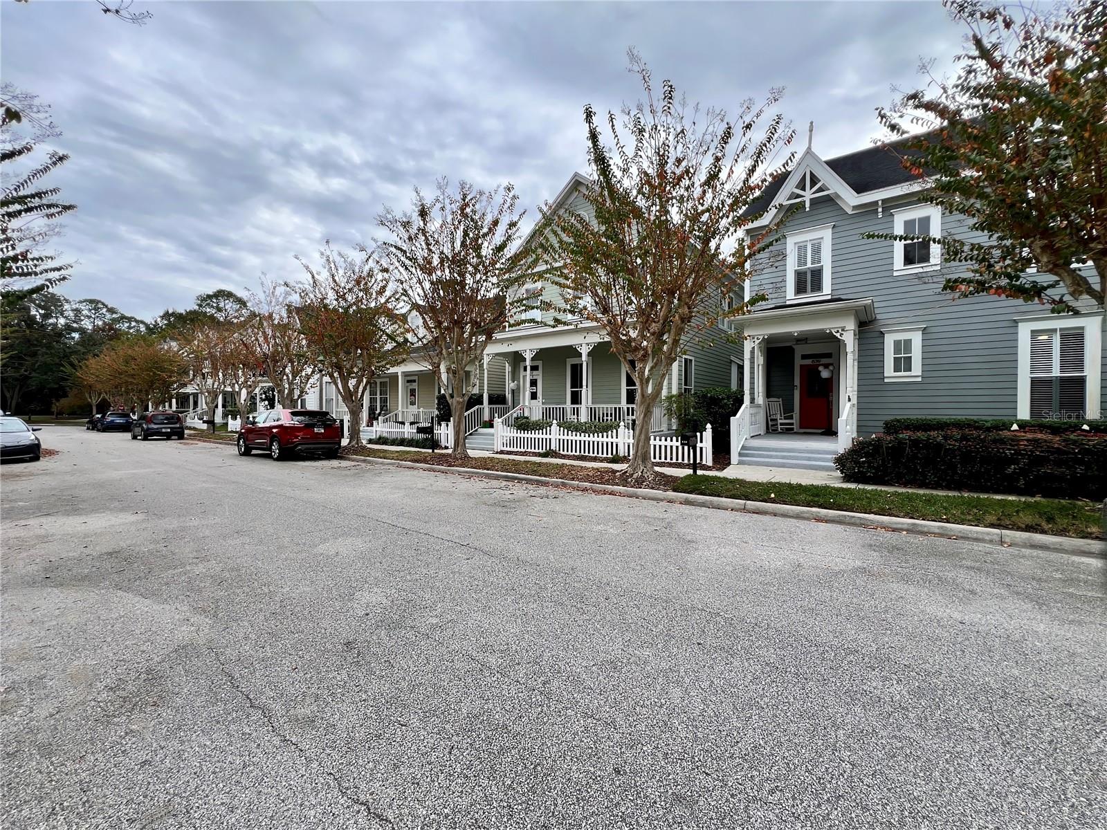 CELEBRATION LAKE EVALYN - Residential