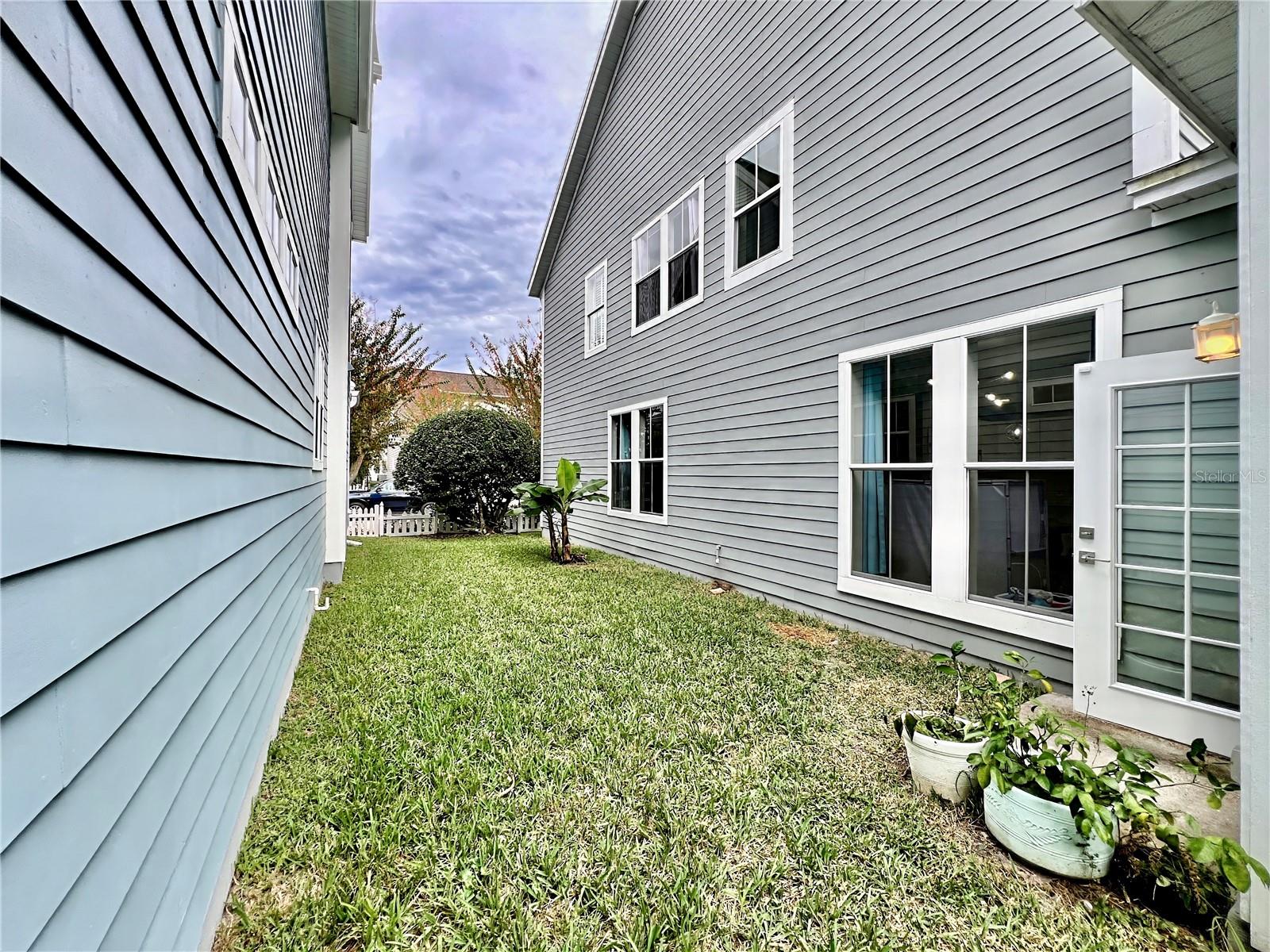 CELEBRATION LAKE EVALYN - Residential