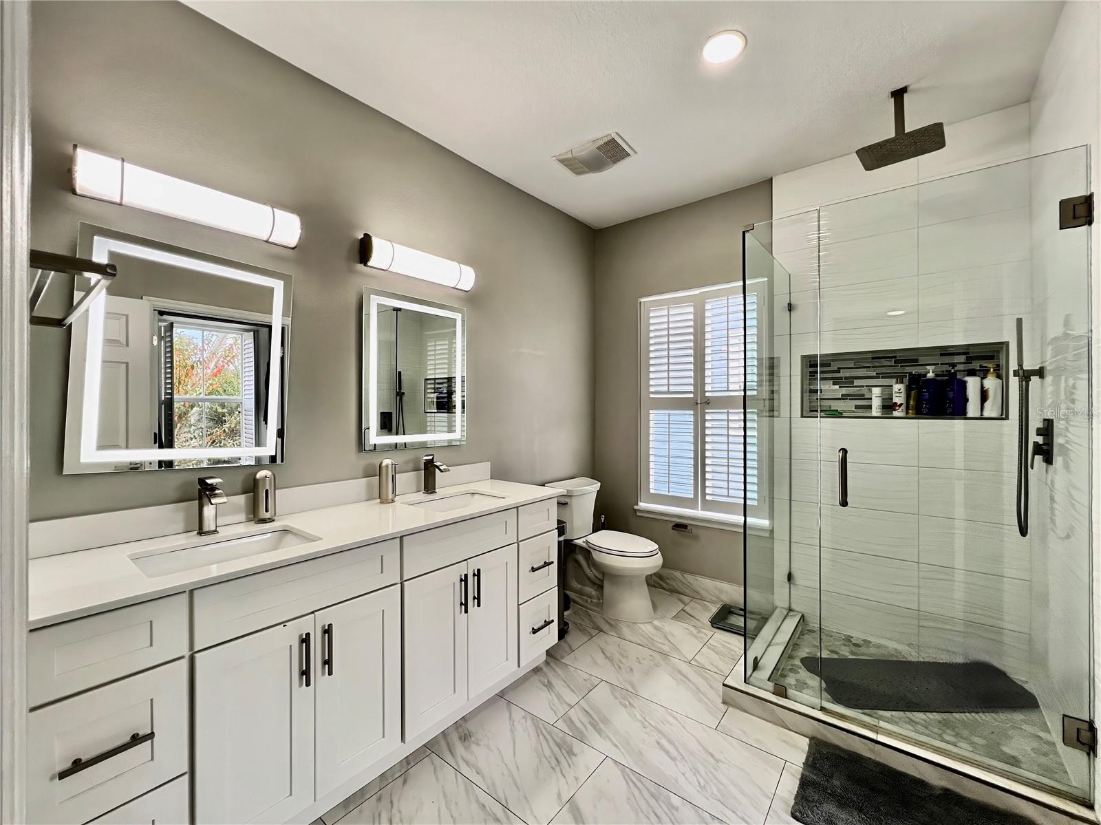 CELEBRATION LAKE EVALYN - Residential