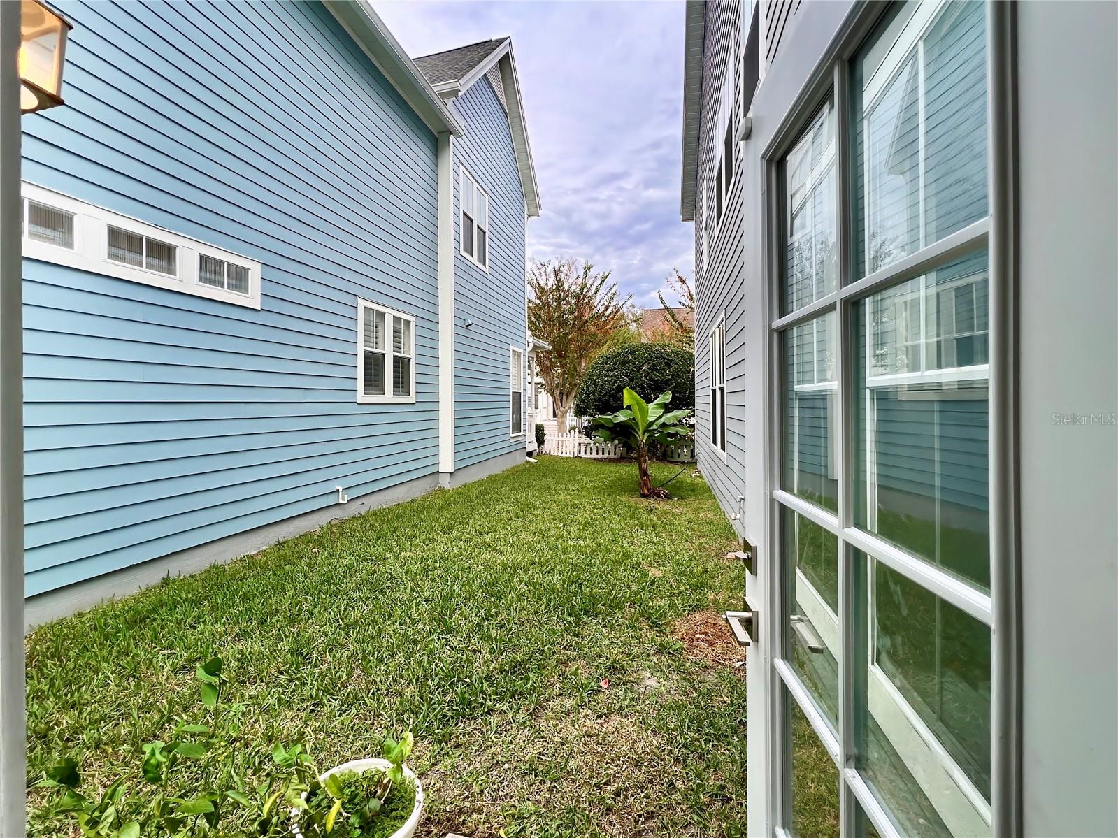 CELEBRATION LAKE EVALYN - Residential