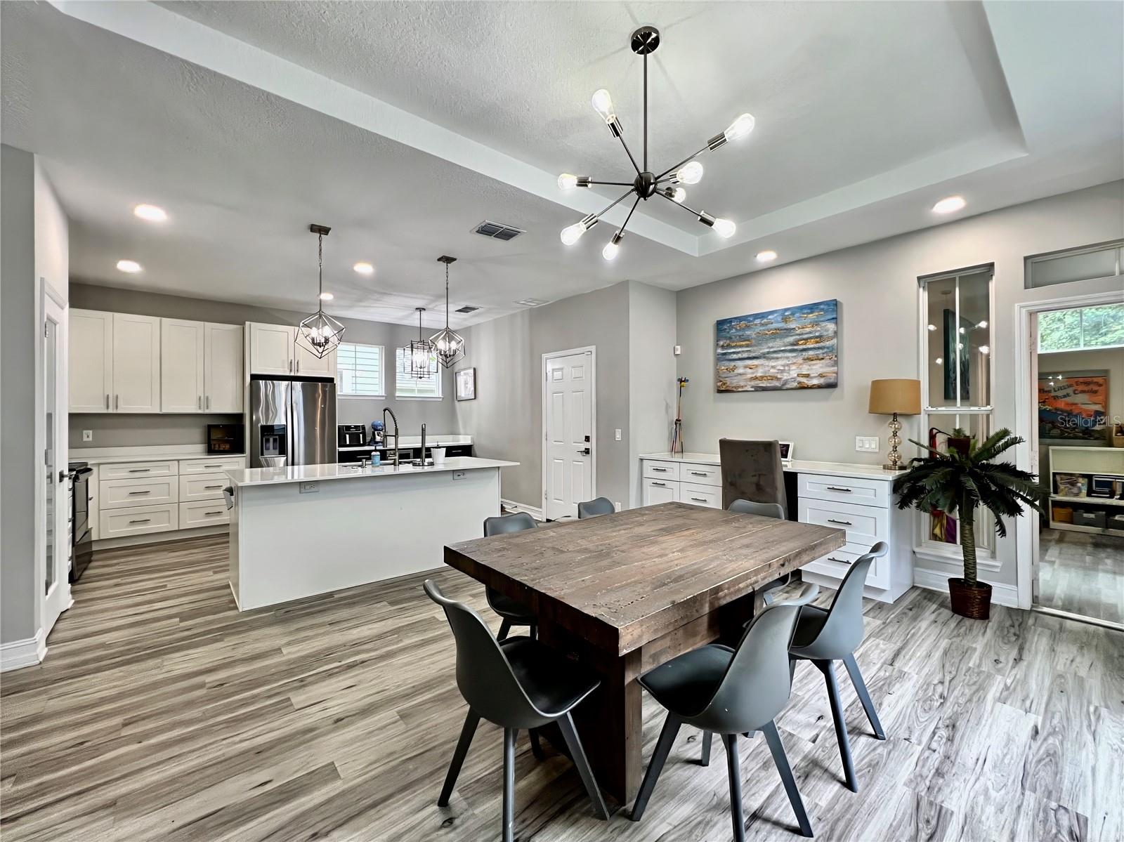 CELEBRATION LAKE EVALYN - Residential