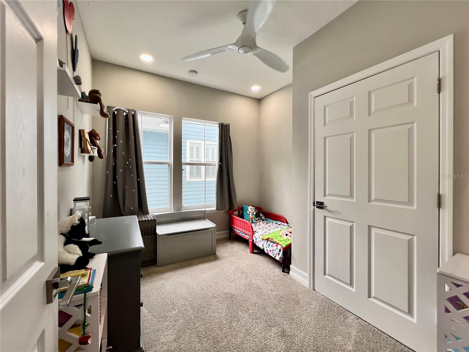 CELEBRATION LAKE EVALYN - Residential