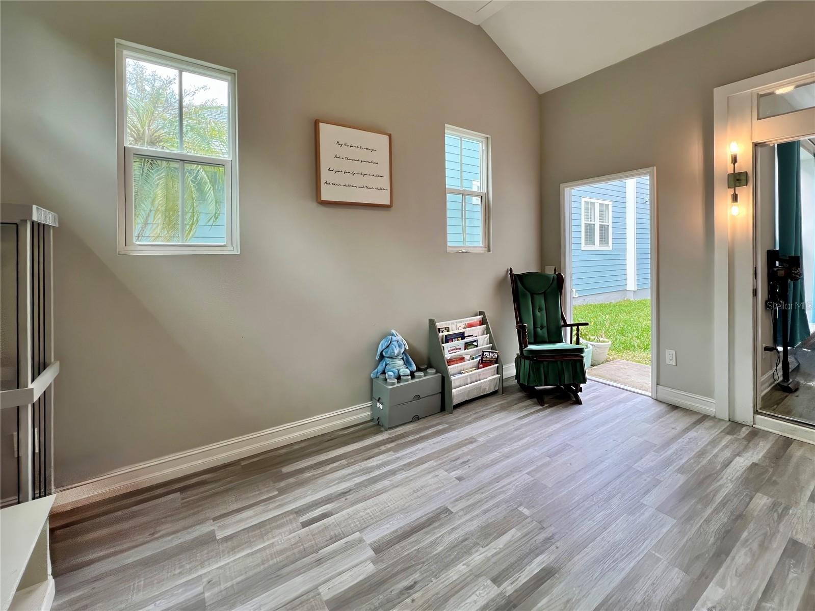 CELEBRATION LAKE EVALYN - Residential