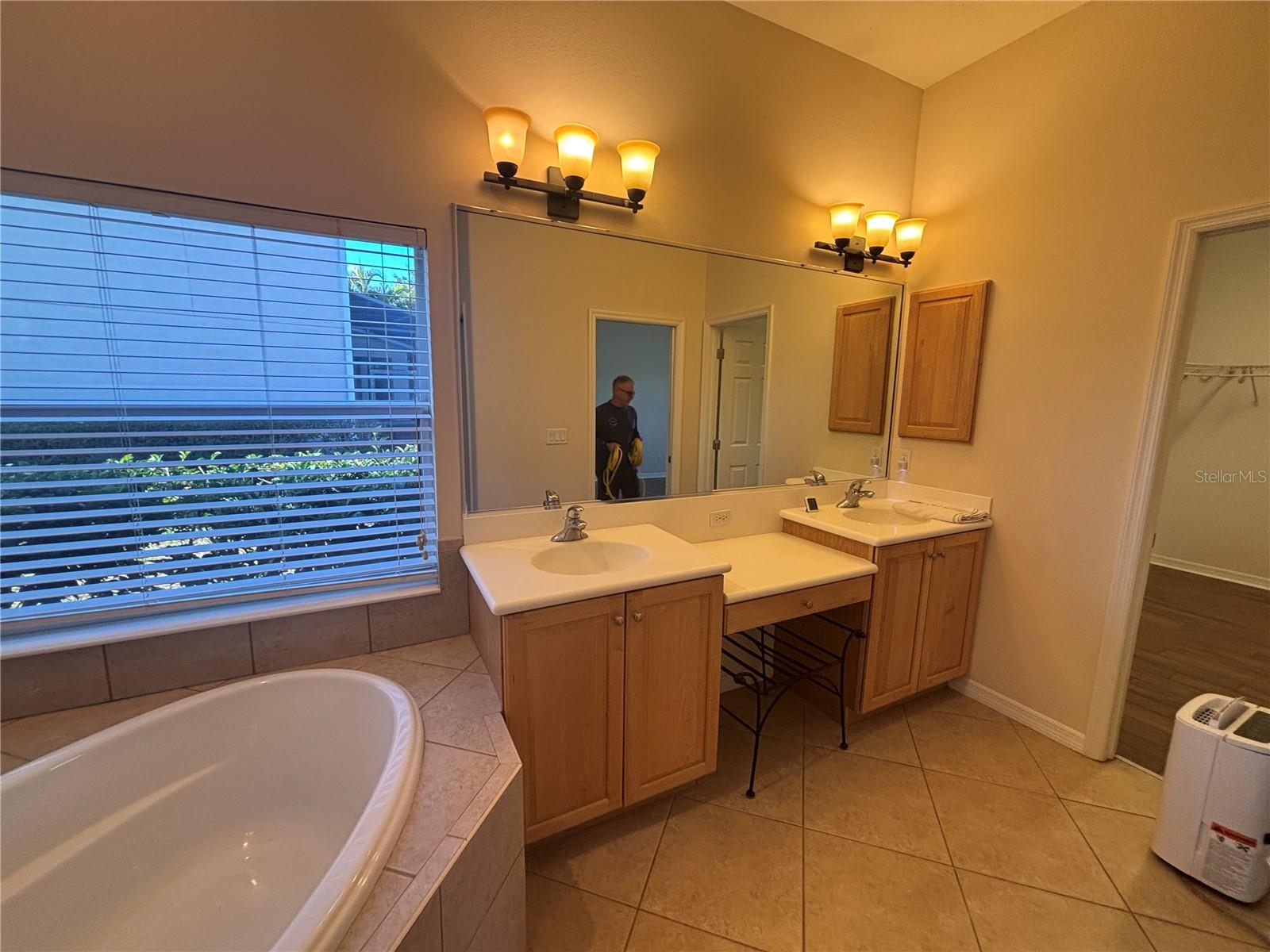 STONEYBROOK AT VENICE - Residential Lease