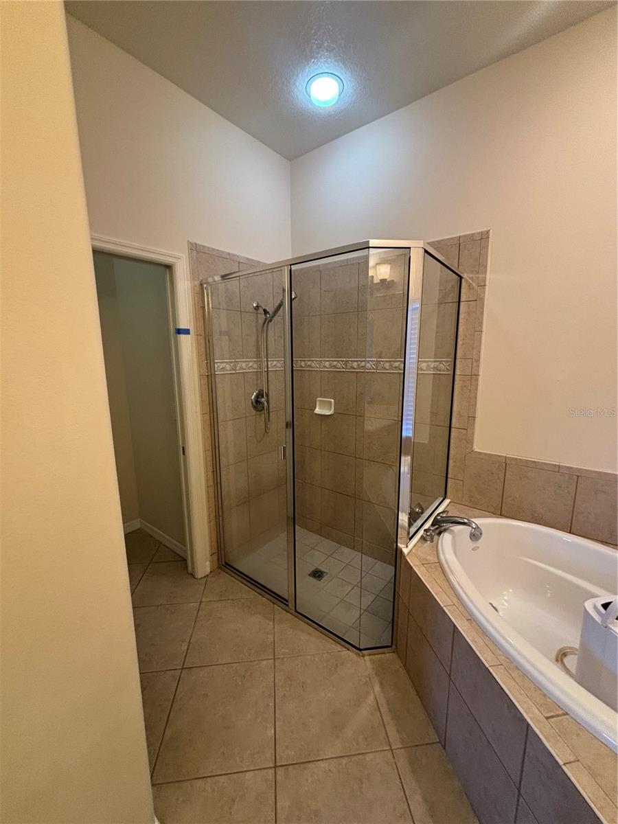 STONEYBROOK AT VENICE - Residential Lease