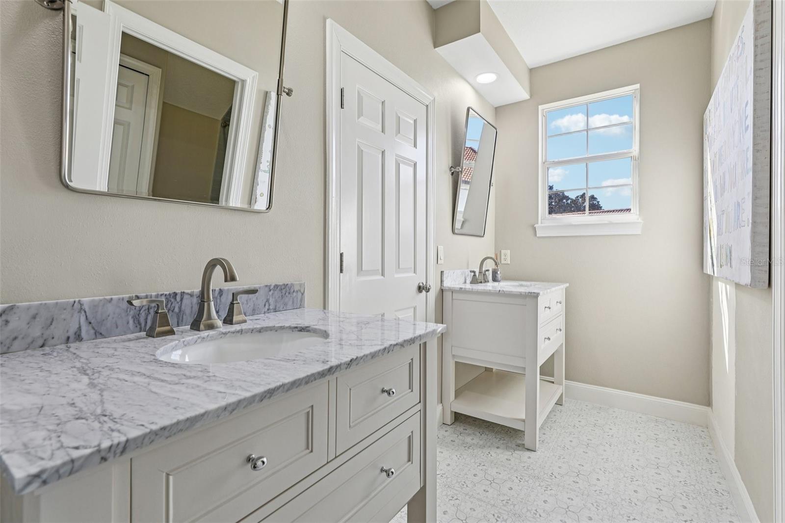 KEENES POINTE - Residential