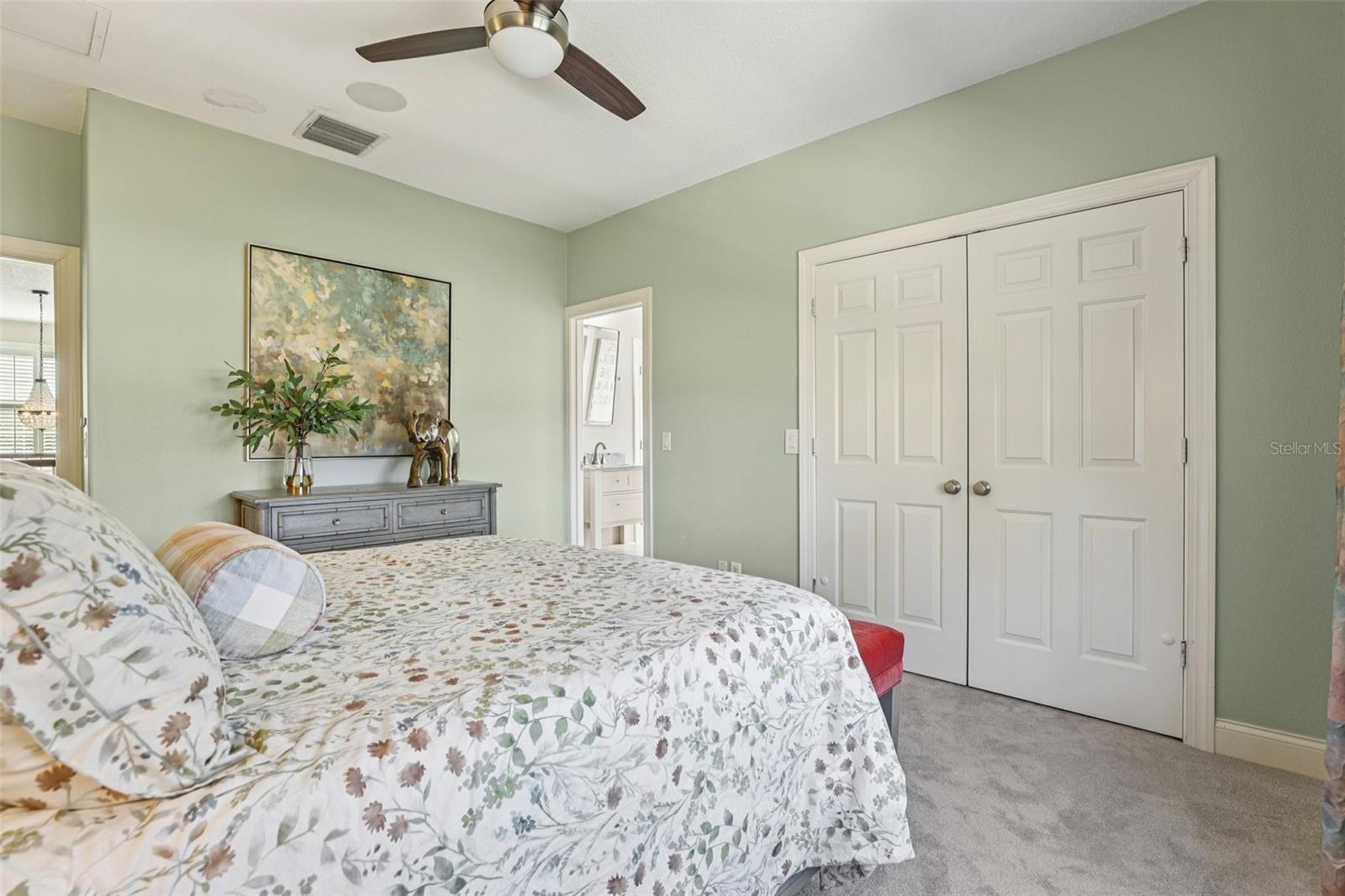 KEENES POINTE - Residential