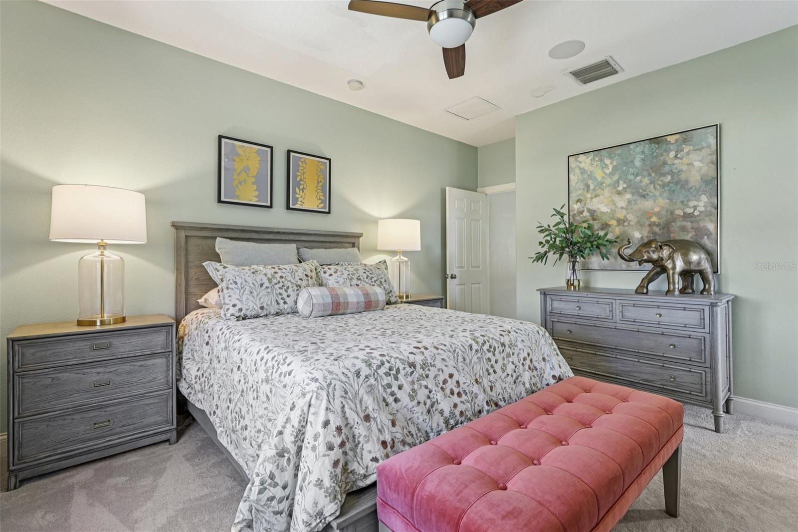 KEENES POINTE - Residential