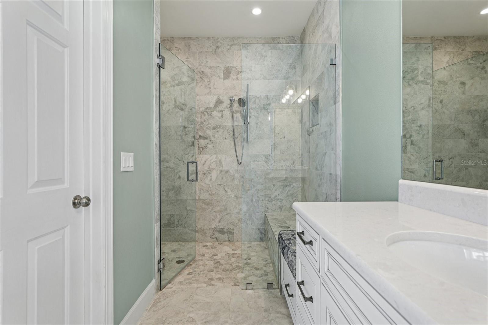 KEENES POINTE - Residential