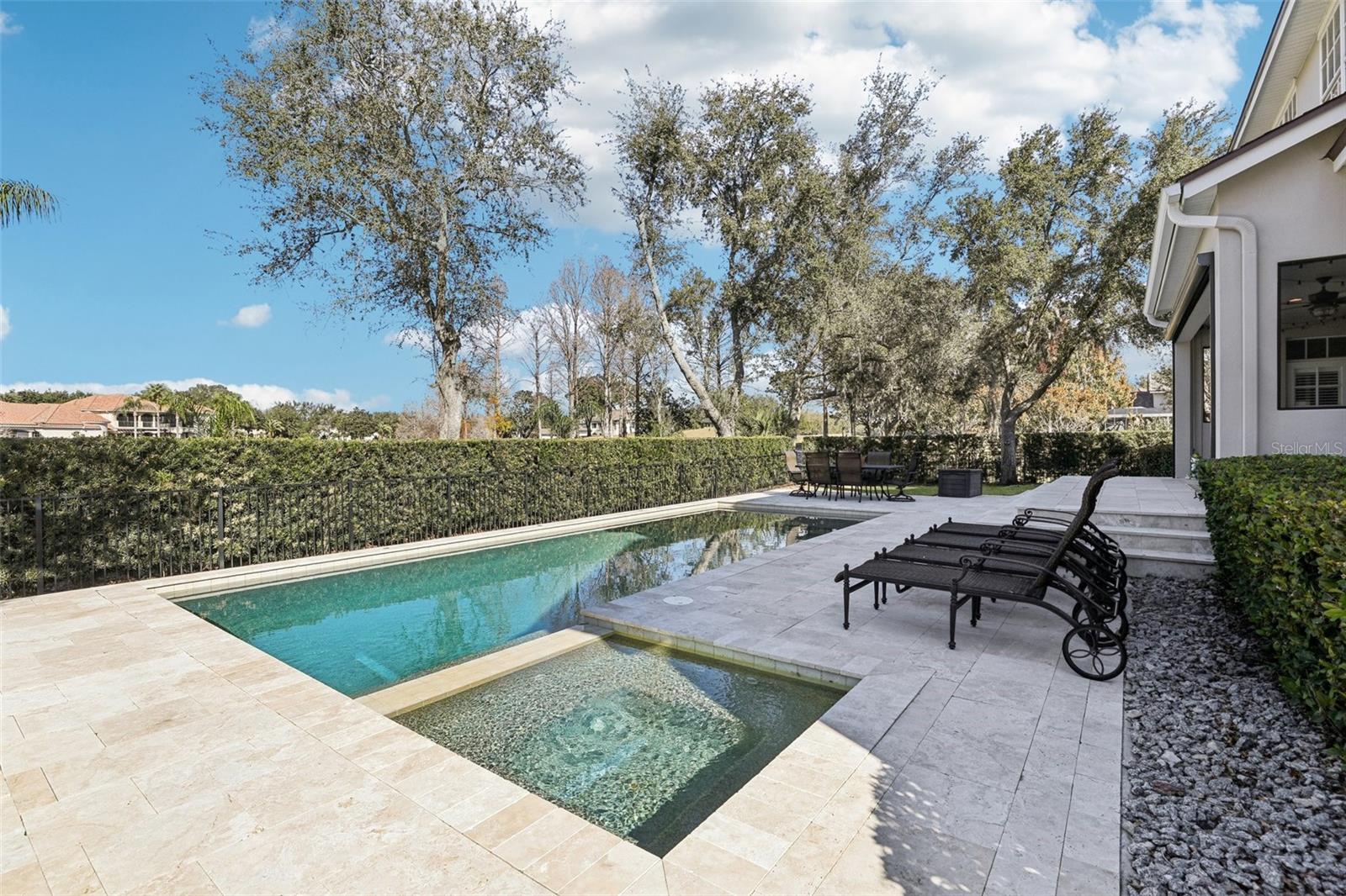 KEENES POINTE - Residential