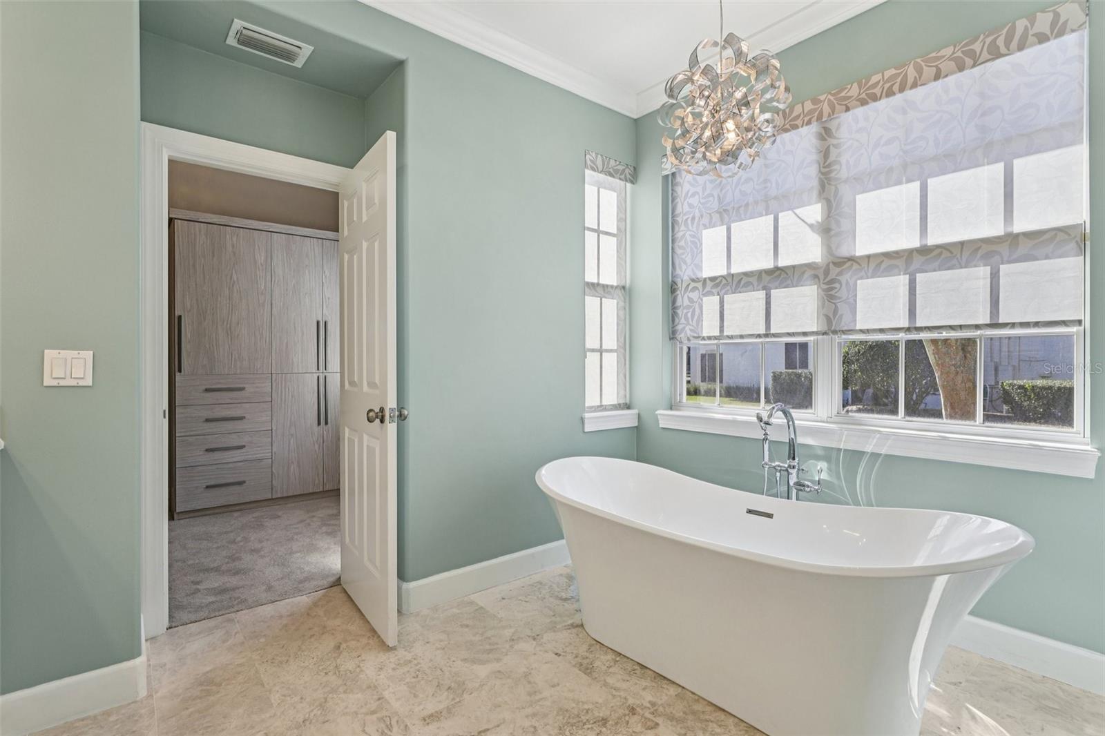 KEENES POINTE - Residential