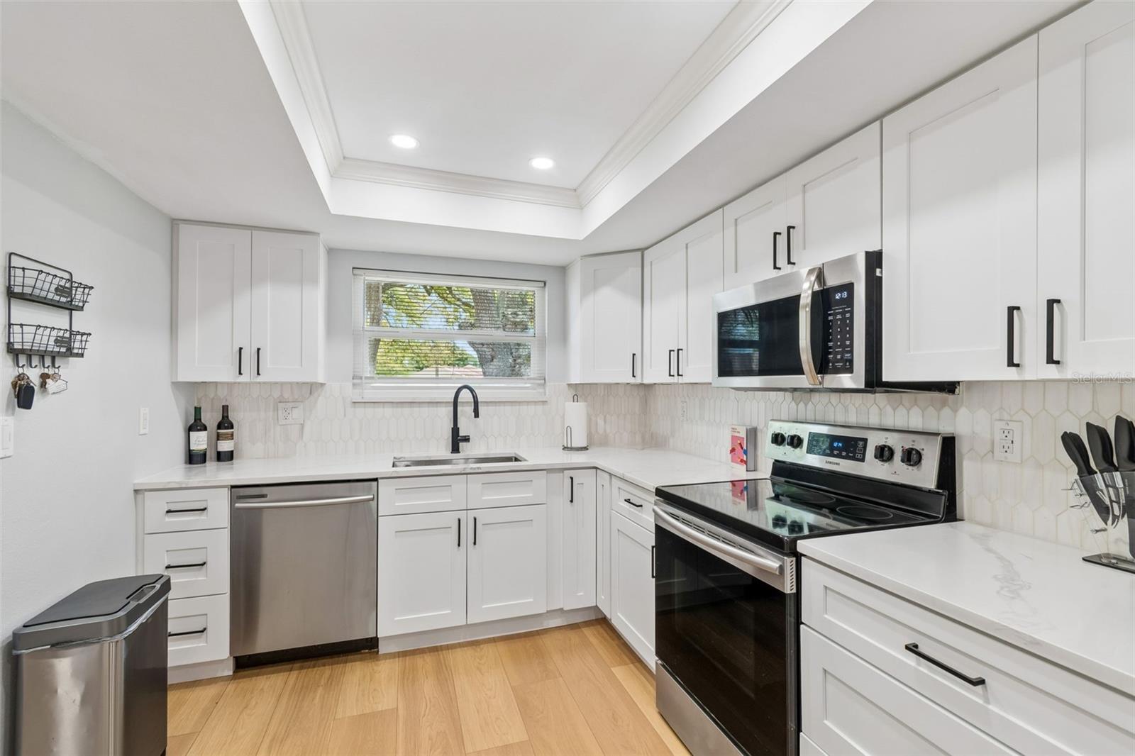 9785 86TH AVENUE 9785