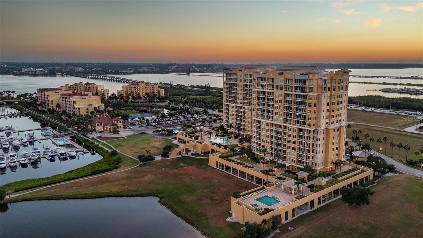 140 RIVIERA DUNES WAY 1001