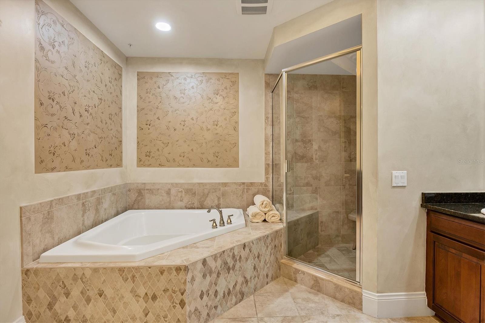 BEL MARE PH II - Residential