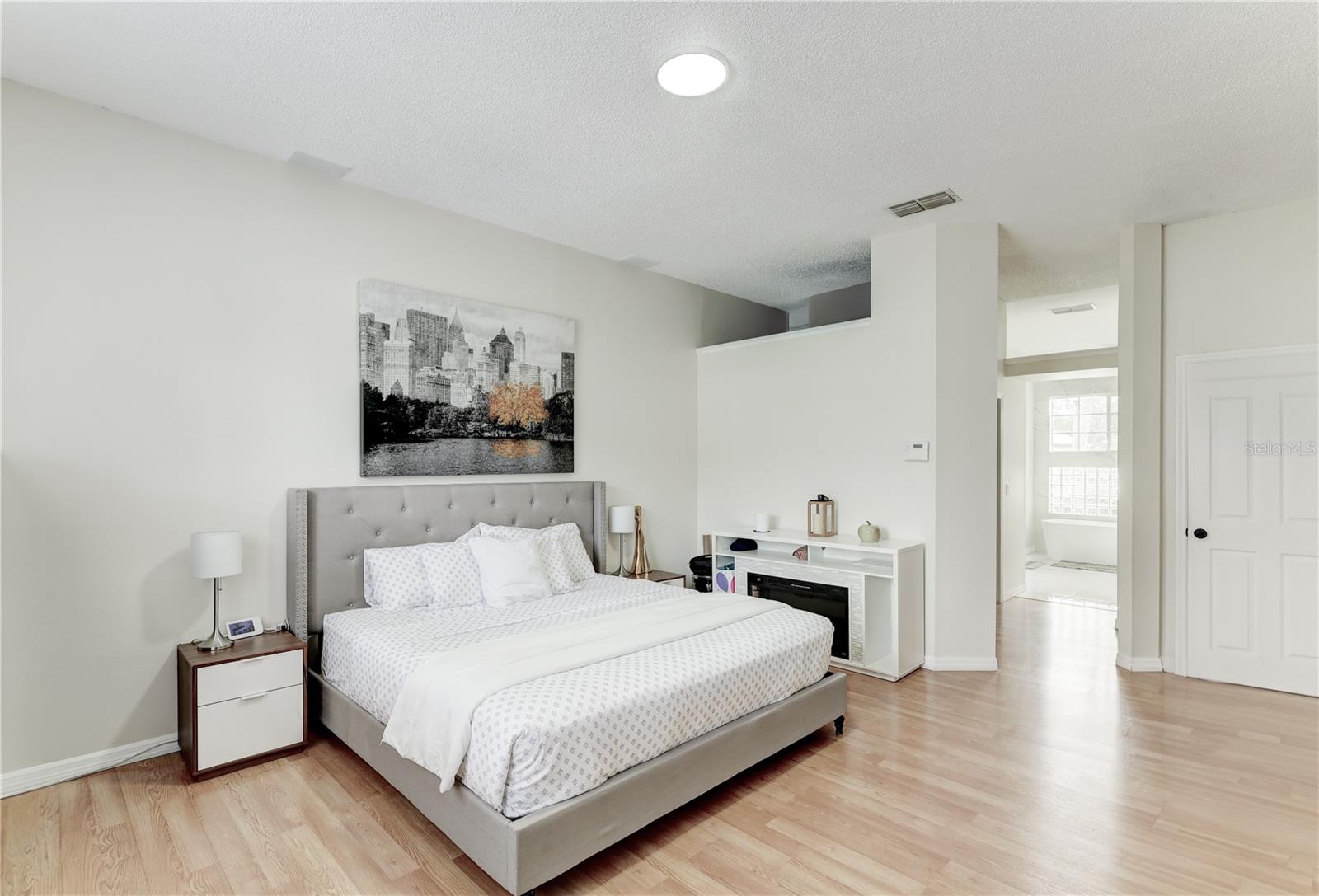 HUNTERS CREEK TR 250 - Residential