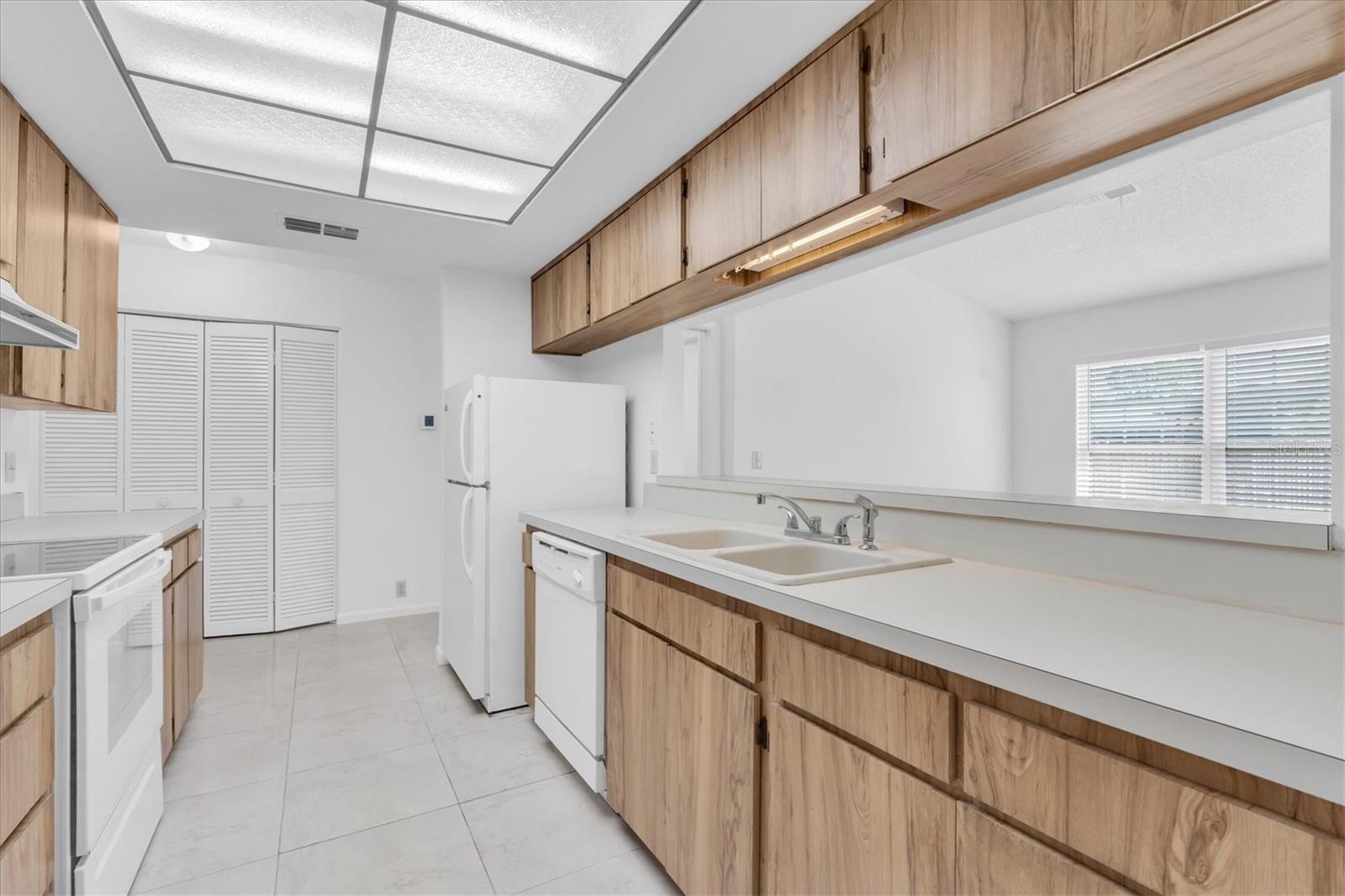 FAIRWAY SPGS - Residential