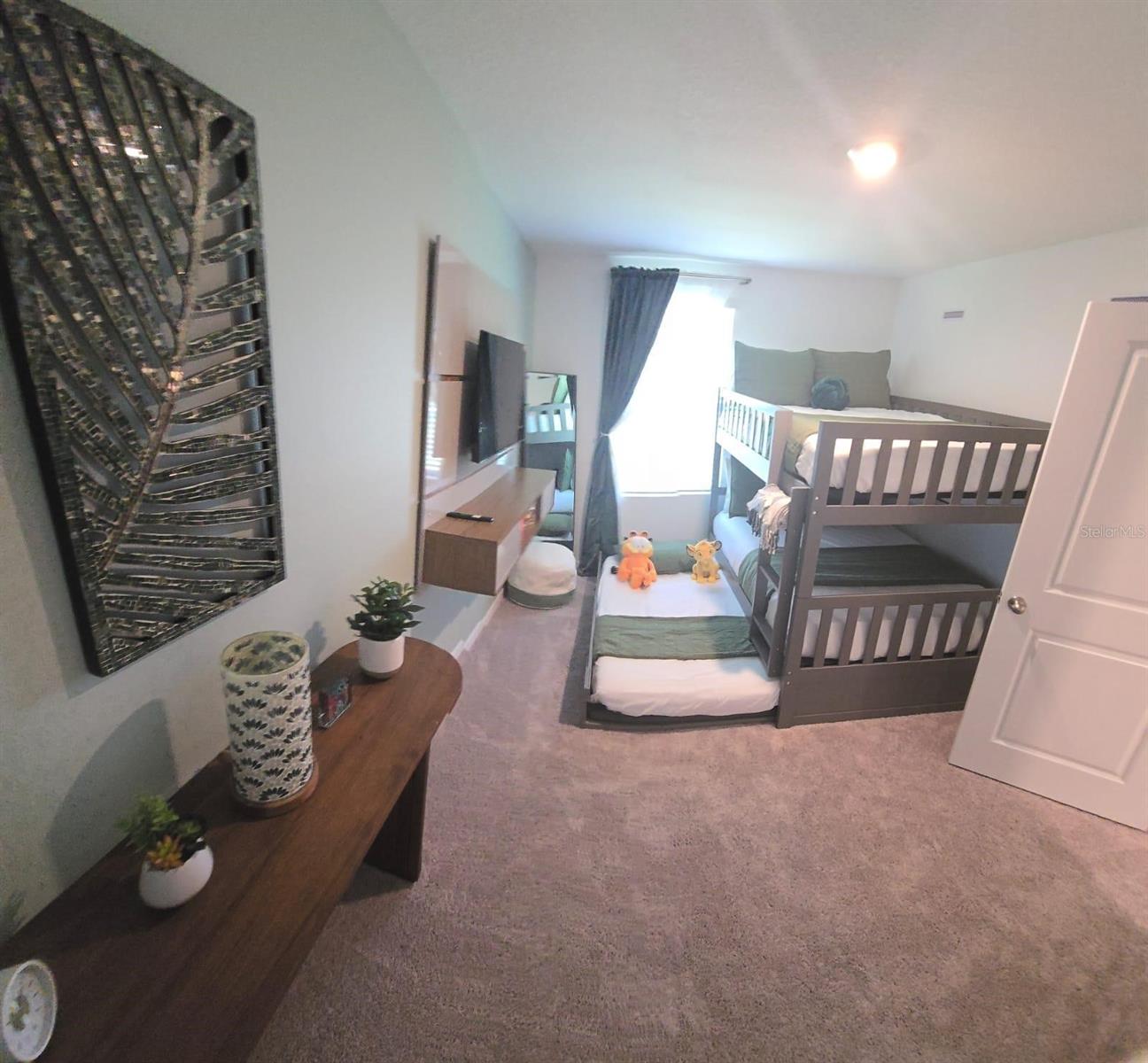 FESTIVAL PH 5 - Residential Lease