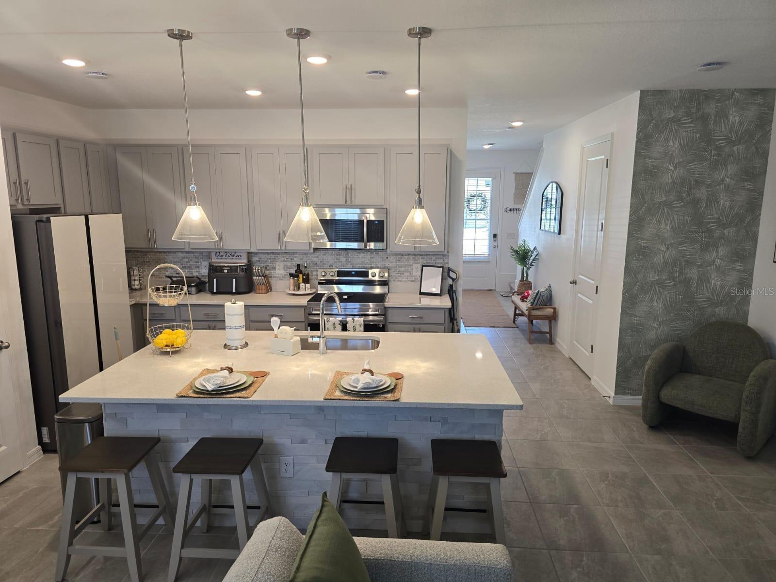 FESTIVAL PH 5 - Residential Lease