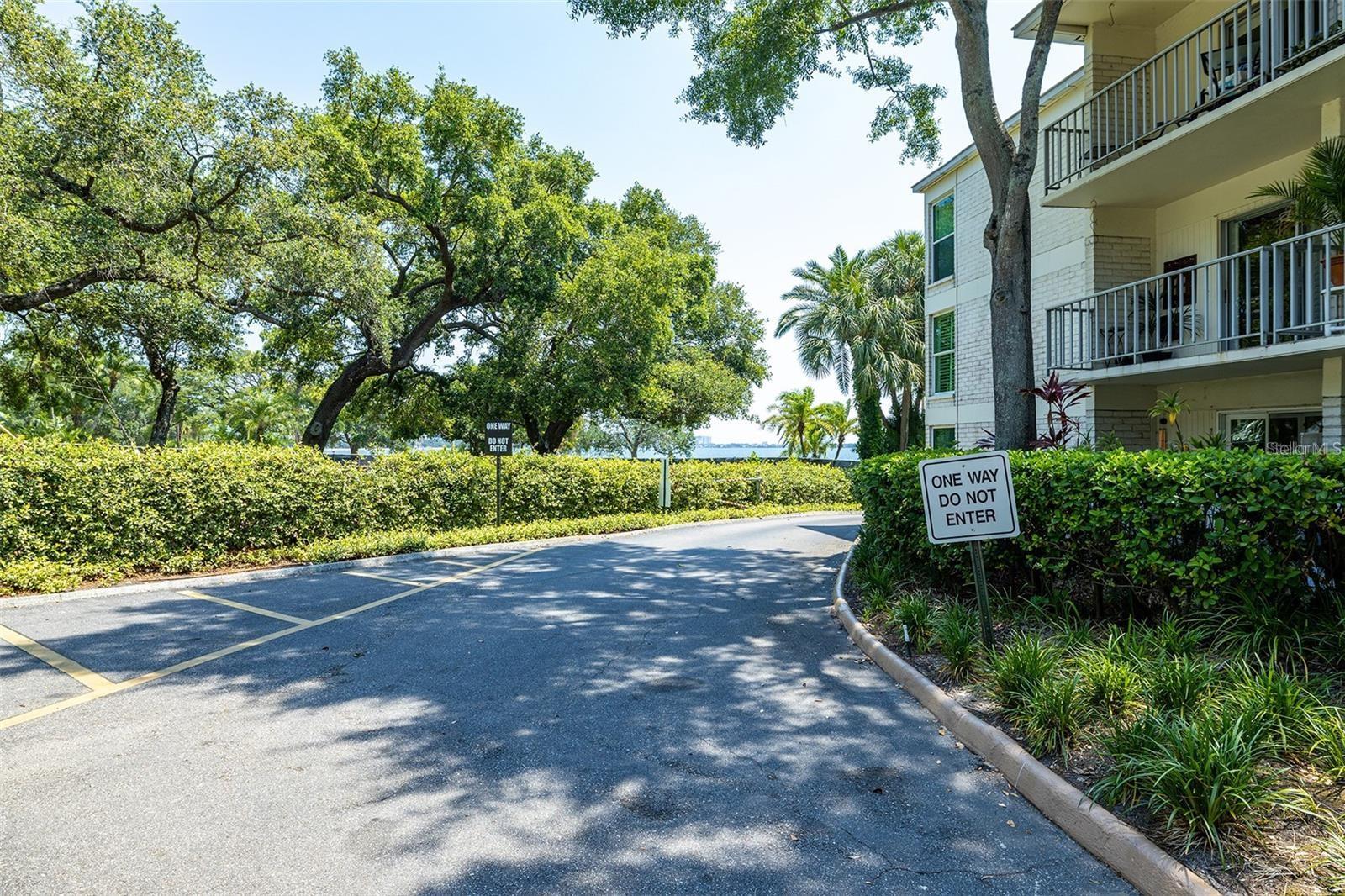 3325 BAYSHORE BOULEVARD A27