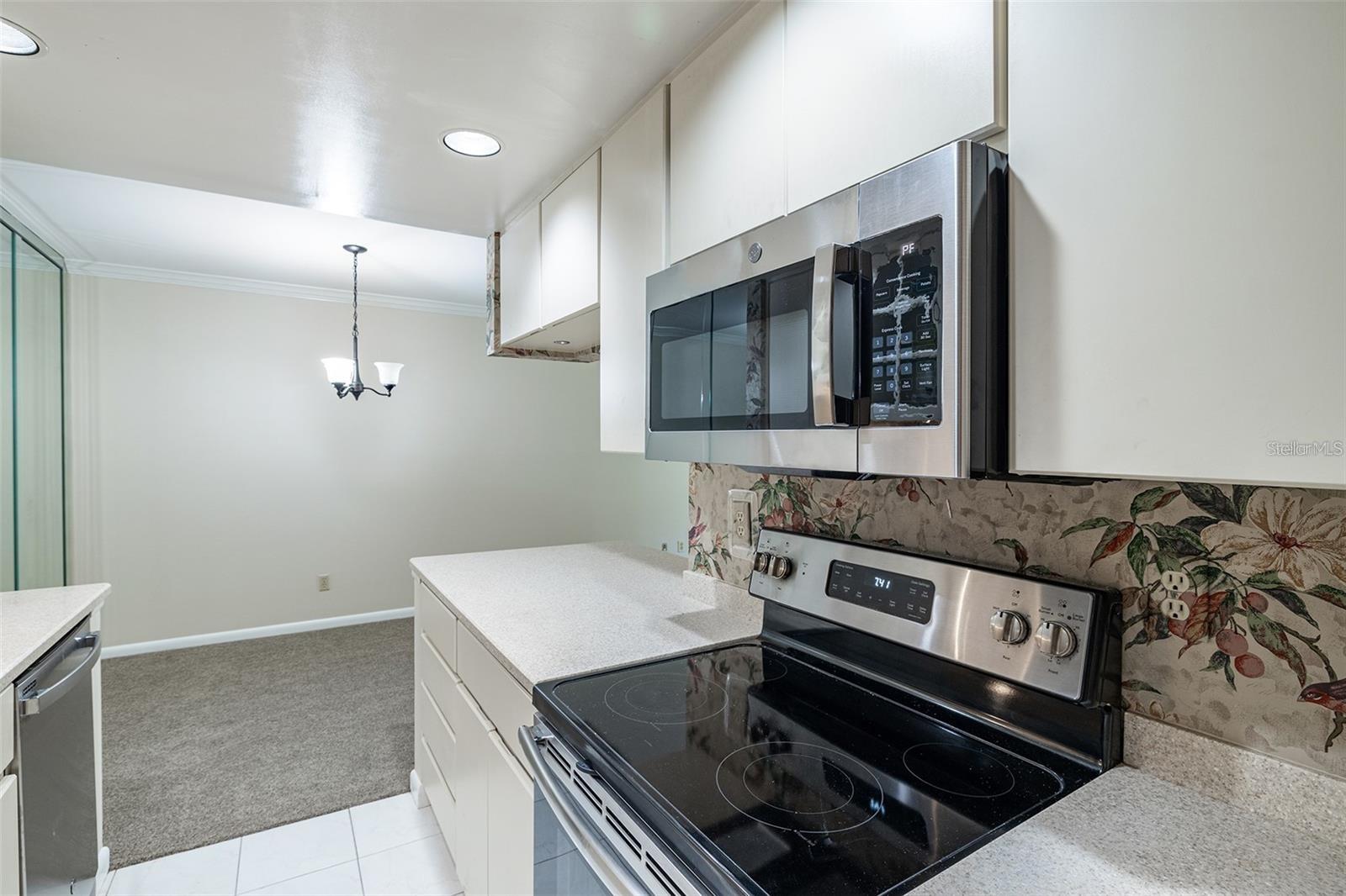 3325 BAYSHORE BOULEVARD A27